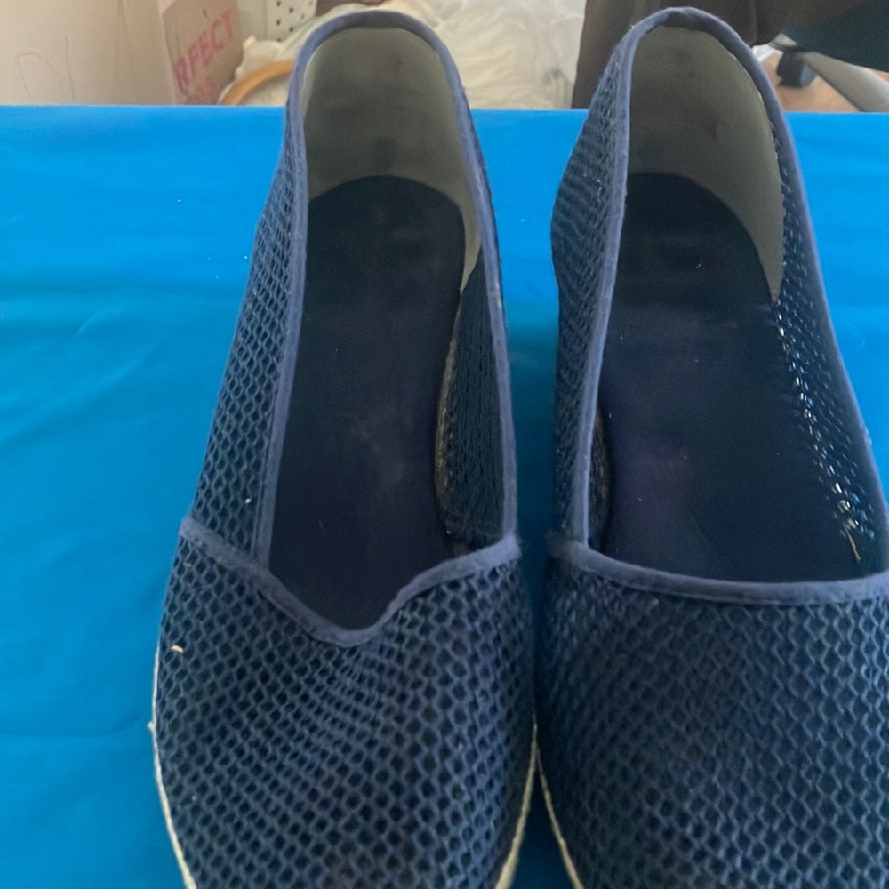 Women's Navy Mesh Slip-On Shoes 8.